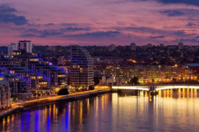 Battersea Reach Luxury Riverside Apartment